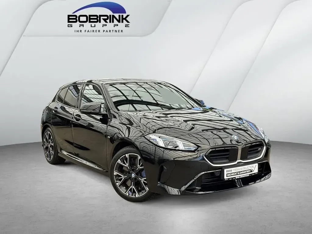 Gebraucht BMW M135 Performance 300 PS (220 kW) 2024 Schwarz Kleinwagen
