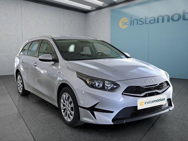 Gebraucht Kia Ceed 101 PS (74 kW) 2023 Silber Kleinwagen