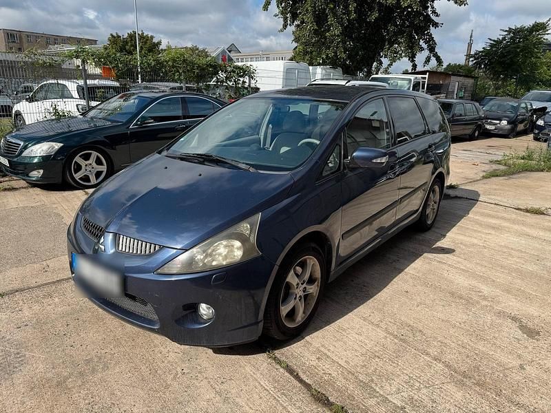 Blau Gebraucht 2005 Mitsubishi Grandis Van / Kleinbus | 2.750 € (Etwas zu teuer) - Bild 1/4
