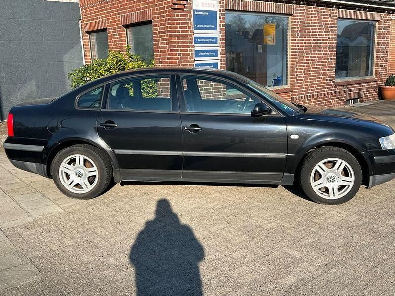 Gebraucht VW Passat Highline 150 PS (110 kW) 1999 Schwarz Limousine