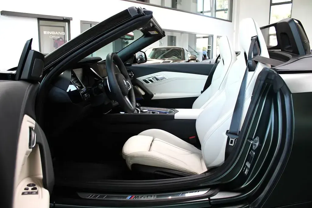 Neu BMW Z4 M Sport 340 PS (250 kW) 2026 Grün Cabrio