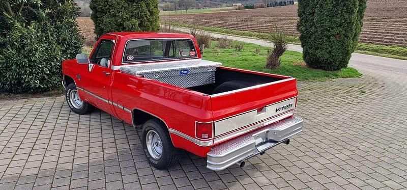 Gebraucht Chevrolet Silverado 160 PS (117 kW) 1985 Rot SUV