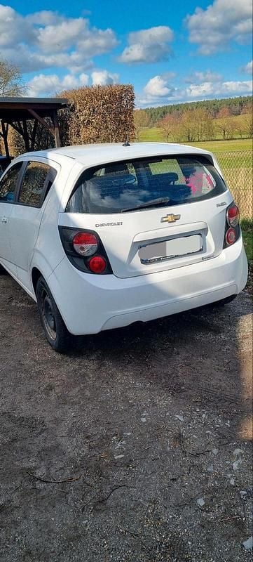 Gebraucht Chevrolet Aveo 84 PS (61 kW) 2011 Weiß Limousine