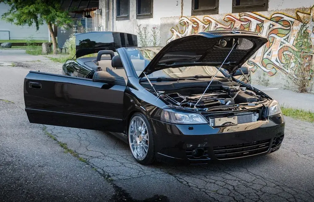 Gebraucht Opel Astra 147 PS (108 kW) 2002 Schwarz Cabrio