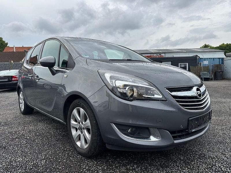 Grau Gebraucht 2016 Opel Meriva Innovation Van / Kleinbus | 8.500 € (Fairer Preis) - Bild 1/4