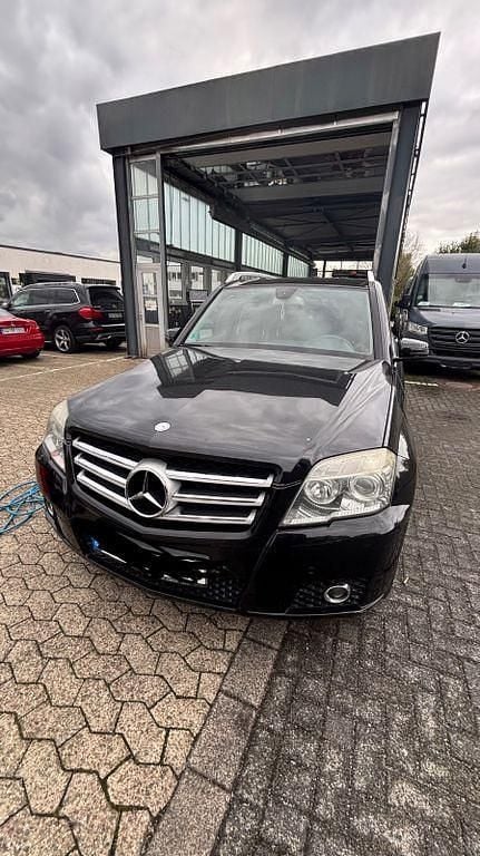Schwarz Gebraucht 2009 Mercedes GLK320 SUV | 3.000 € (Guter Preis) - Bild 1/4