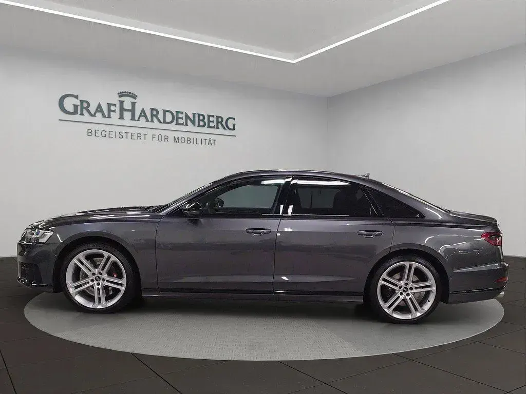Gebraucht Audi S8 Ambiente 571 PS (419 kW) 2021 Daytonagrau perleffekt Limousine