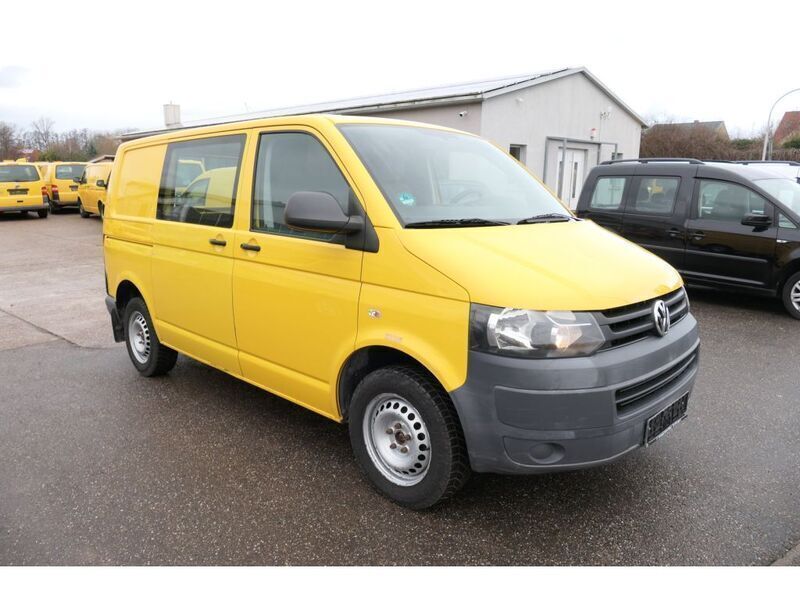 Gebraucht VW T5 84 PS (61 kW) 2012 Ginstergelb r1032 Van