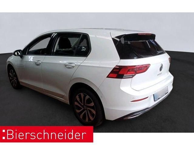 Gebraucht VW Golf VIII Active 150 PS (110 kW) 2023 Weiss Limousine