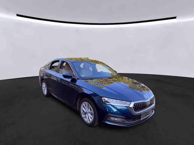 Lavablau Gebraucht 2022 Skoda Octavia Style Limousine | 18.950 € (Guter Preis) - Bild 1/4