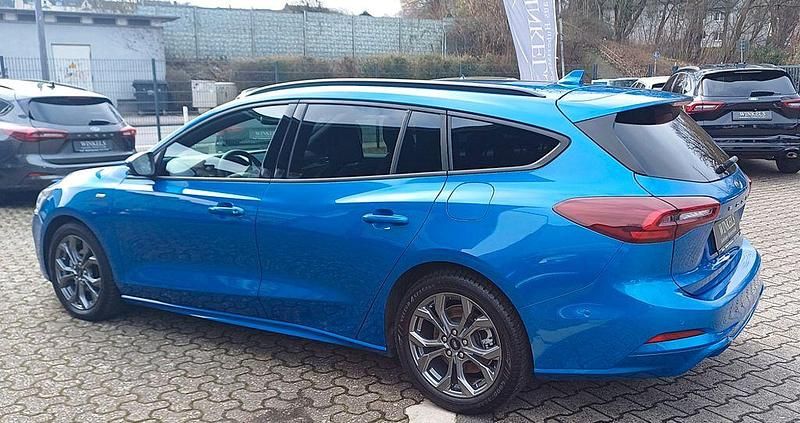 Gebraucht Ford Focus ST-Line X 155 PS (114 kW) 2025 Blau Limousine
