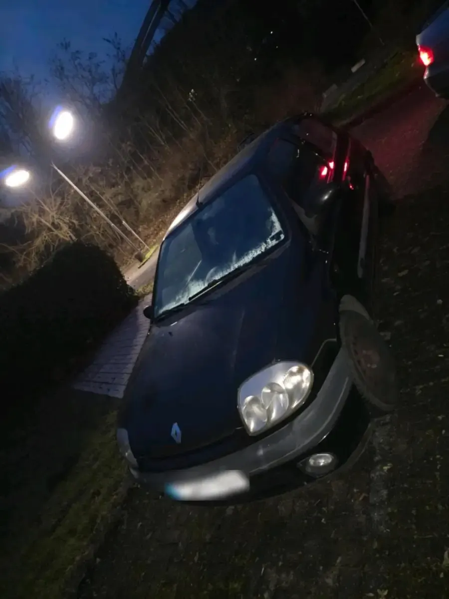 Second-hand Renault Clio II 2001 Negru Hatchback
