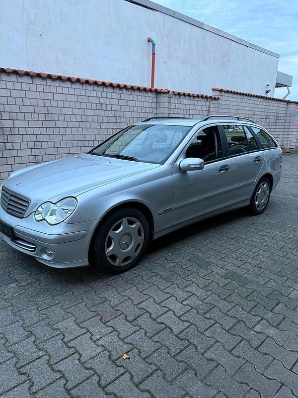 Silber Gebraucht 2005 Mercedes C220 Kombi | 1.750 € (Superpreis) - Bild 1/4