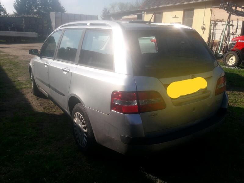 Silber Gebraucht 2006 Fiat Stilo Kombi | 2.000 € - Bild 1/4