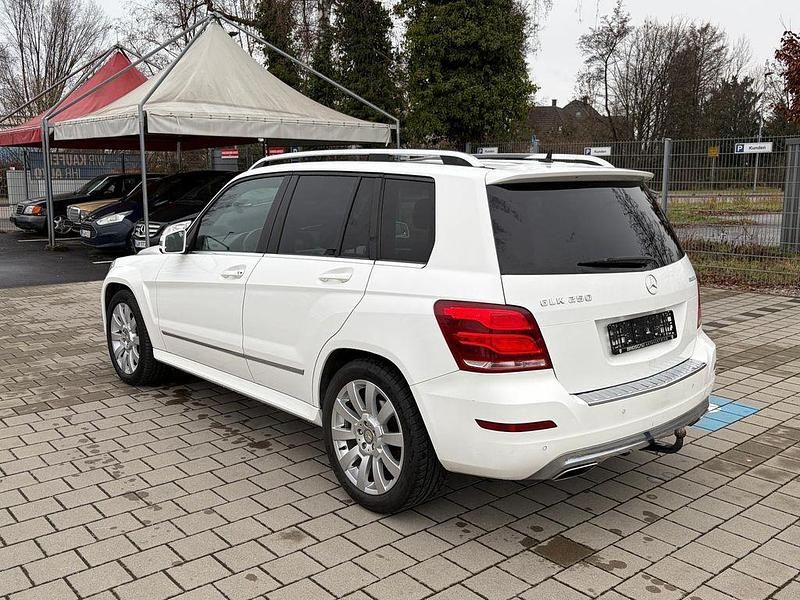 Gebraucht Mercedes GLK250 204 PS (150 kW) 2015 Weiß SUV