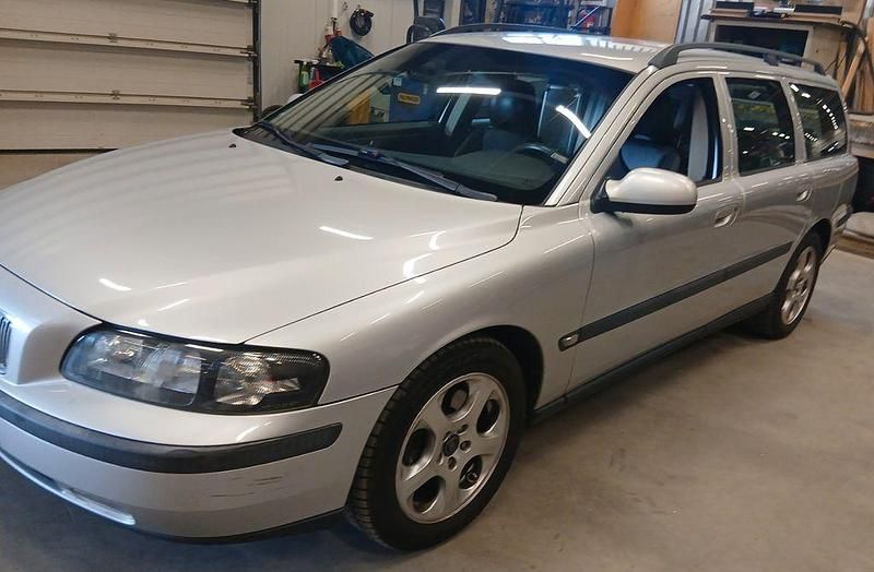 Gebraucht Volvo V70 140 PS (102 kW) 2003 Grau Kombi