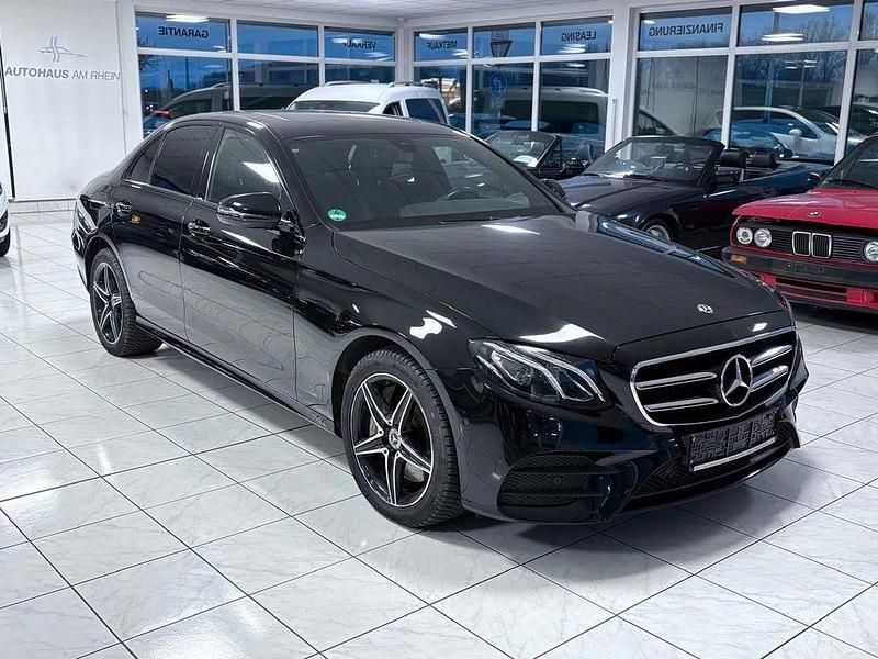 Gebraucht Mercedes E300 AMG 194 PS (142 kW) 2020 Obsidianschwarz Limousine