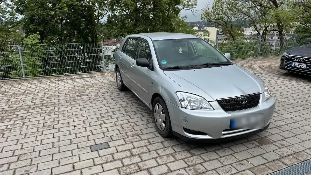 Brugt Toyota Corolla 97 HK (71 kW) 2003 Sølv Sedan