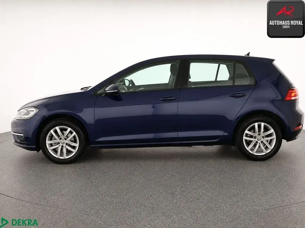 Gebraucht VW Golf VII 125 PS (91 kW) 2017 Blau (metallic) Limousine