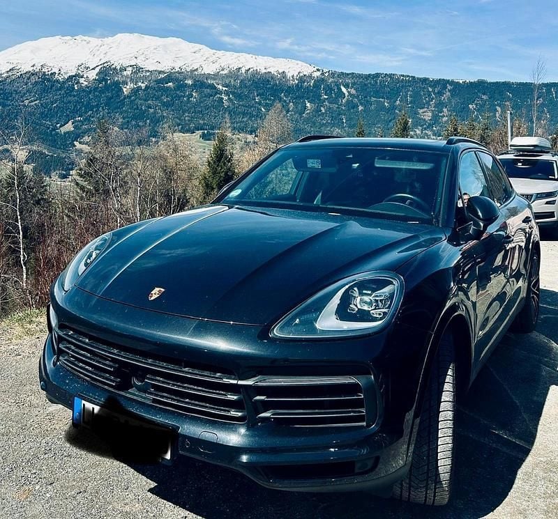 Schwarz Gebraucht 2018 Porsche Cayenne S Chrono SUV | 58.000 € - Bild 1/1
