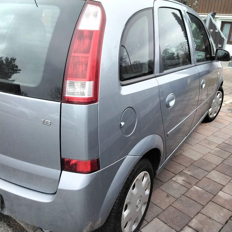 Gebraucht Opel Meriva Edition 101 PS (74 kW) 2005 Silber Van / Kleinbus