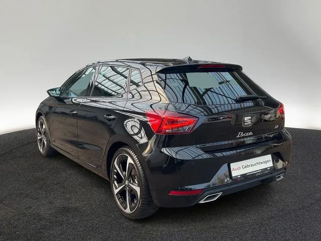 Gebraucht Seat Ibiza FR 110 PS (80 kW) 2023 Midnight schwarz Kleinwagen