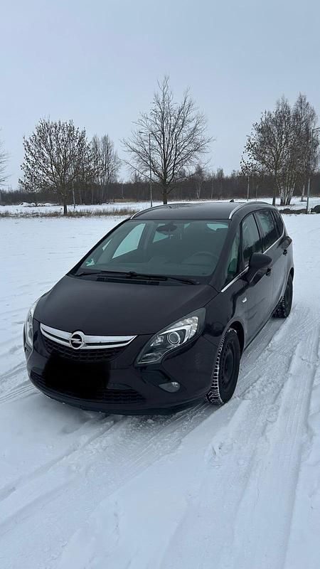Braun Gebraucht 2015 Opel Zafira Van / Kleinbus | 7.000 € (Fairer Preis) - Bild 1/4