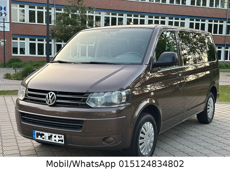 Gebraucht VW Caravelle 140 PS (102 kW) 2014 Braun Van / Kleinbus