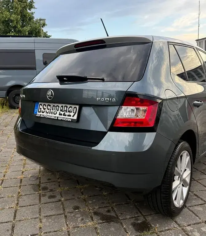 Gebraucht Skoda Fabia Style 105 PS (77 kW) 2017 Grau Limousine