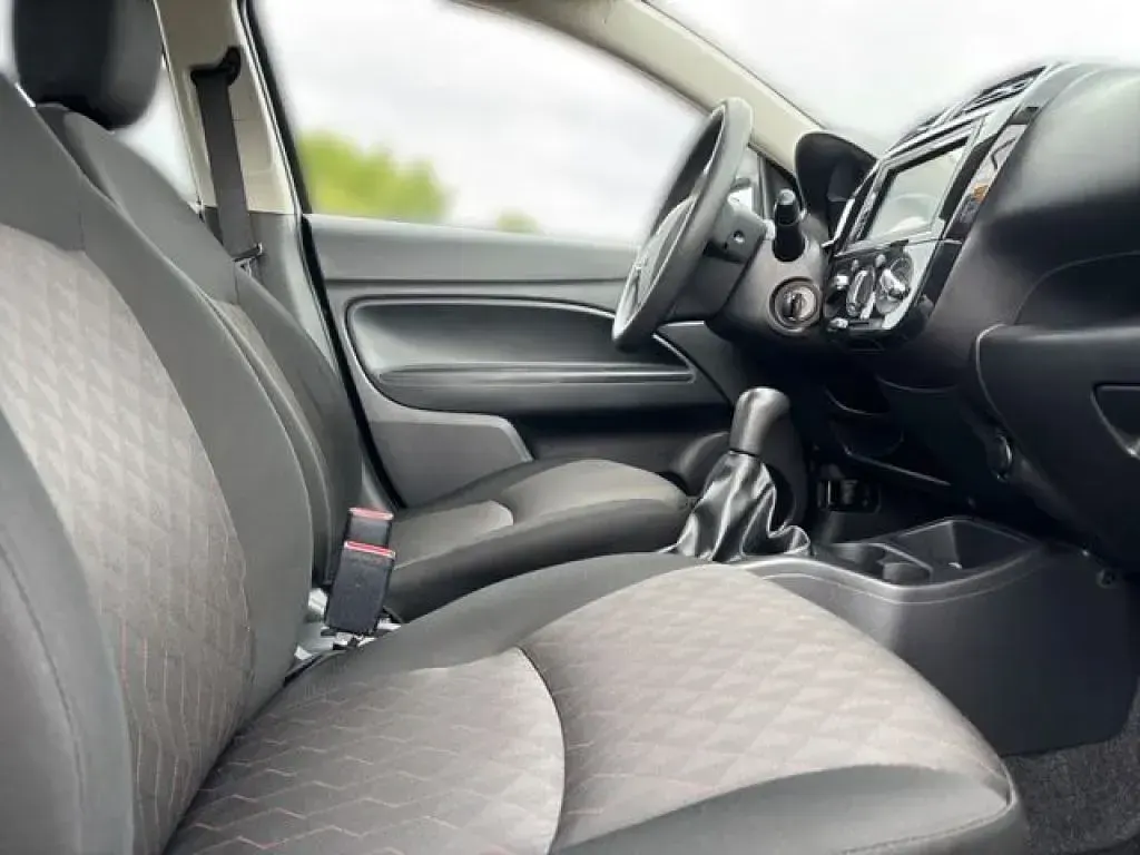 Gebraucht Mitsubishi Space Star Select 71 PS (52 kW) 2023 Weiß Kleinwagen
