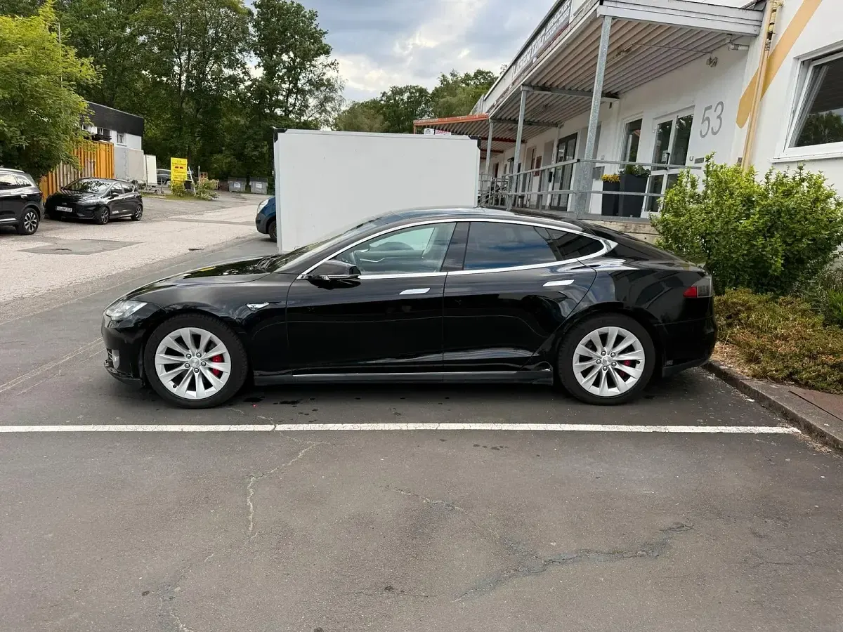 Gebraucht Tesla Model S 404 kW (550 PS) 2014 Schwarz Kleinwagen