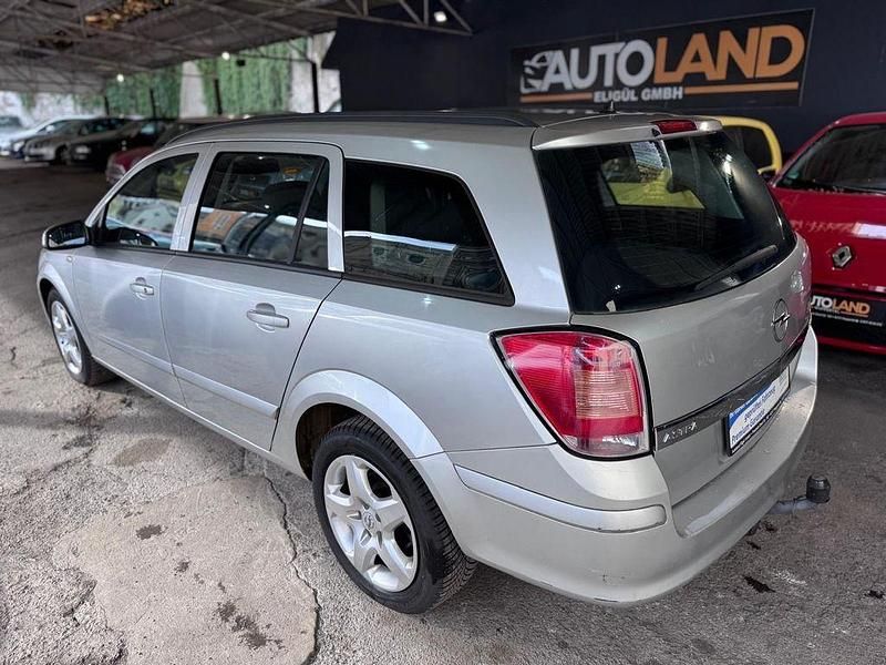 Gebraucht Opel Astra 105 PS (77 kW) 2007 Silber Kombi