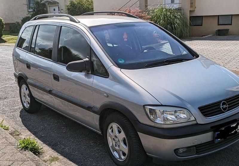 Silber Gebraucht 2001 Opel Zafira Van / Kleinbus | 999 € (Fairer Preis) - Bild 1/4