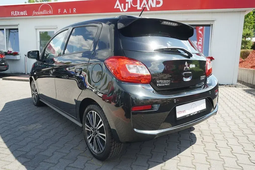 Gebraucht Mitsubishi Space Star Top 80 PS (58 kW) 2018 Schwarz Kleinwagen
