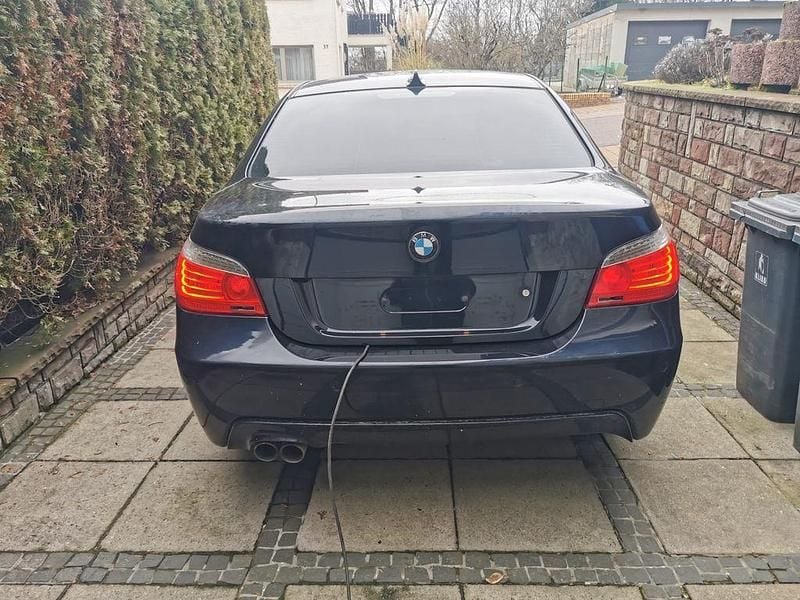 Gebraucht BMW 550 Sport Line 367 PS (269 kW) 2008 Schwarz Limousine