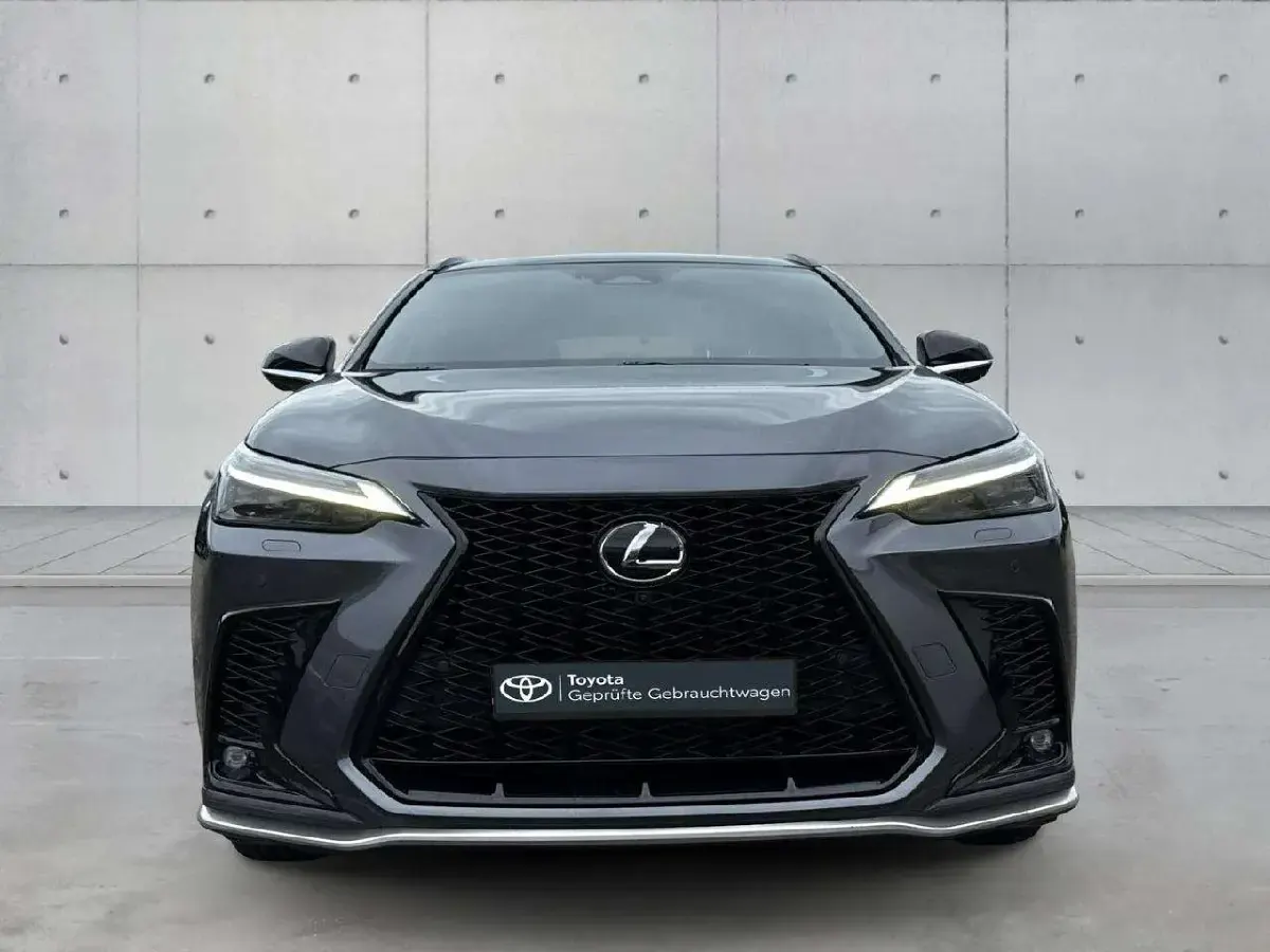 Gebraucht Lexus NX450h+ E-FOUR 309 PS (227 kW) 2023 Sonic grey SUV