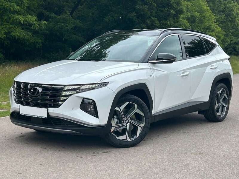 Serenity white + abyssblack da Neu 2024 Hyundai Tucson Prime SUV | 35.890 € (Fairer Preis) - Bild 1/4