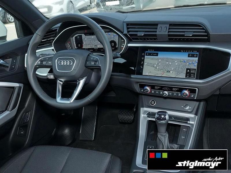 Gebraucht Audi Q3 Advanced Plus 150 PS (110 kW) 2025 Gletscherweiß (metallic) SUV