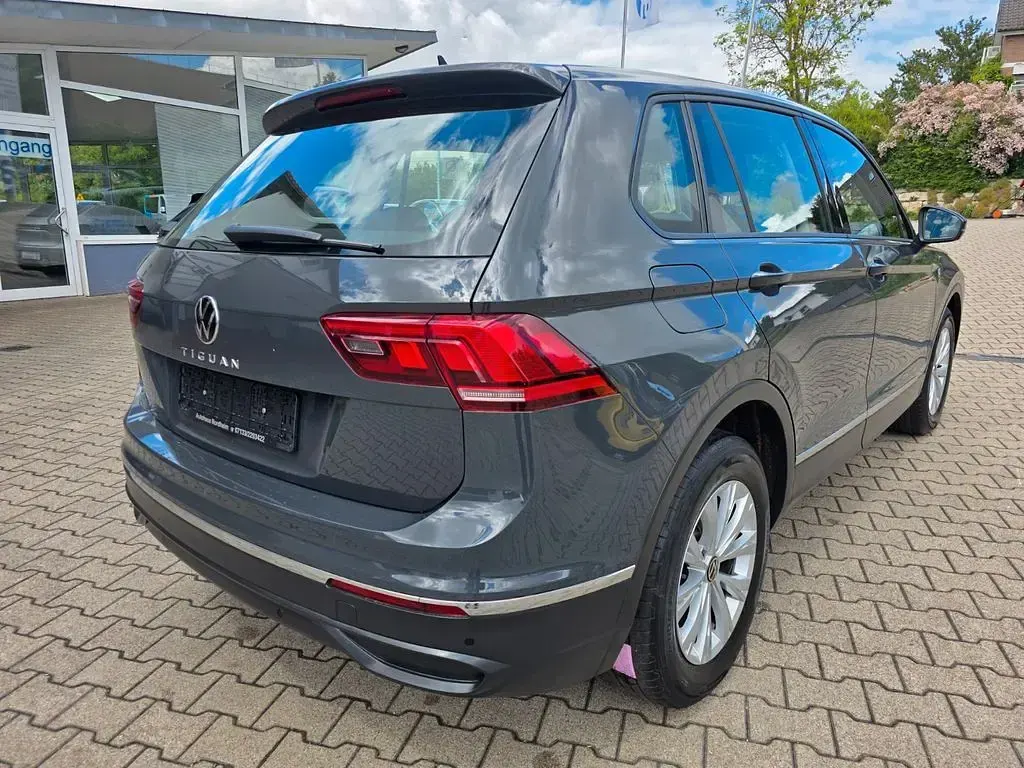 Gebraucht VW Tiguan 150 PS (110 kW) 2022 Grau SUV