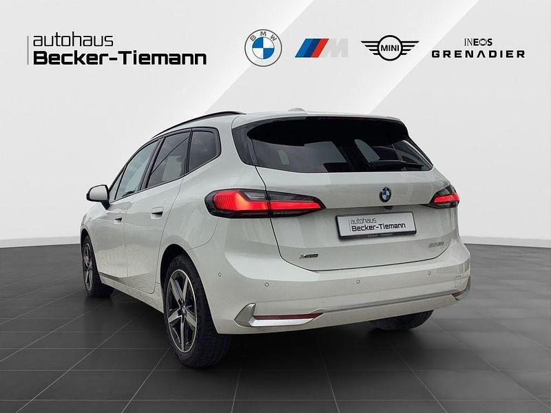 Gebraucht BMW 223 Active Tourer Sport Line 218 PS (160 kW) 2025 Alpinweiss iii Van / Kleinbus