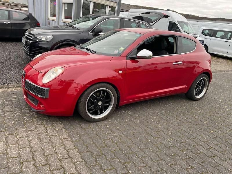 Rot Gebraucht 2013 Alfa Romeo MiTo Turismo Kleinwagen | 1.500 € - Bild 1/4