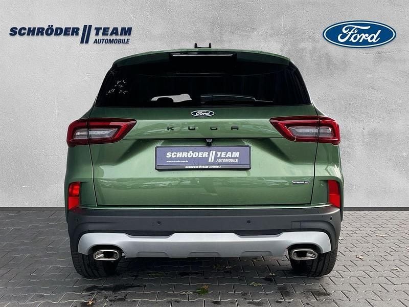 Gebraucht Ford Kuga Active 152 PS (111 kW) 2024 Bursting green SUV