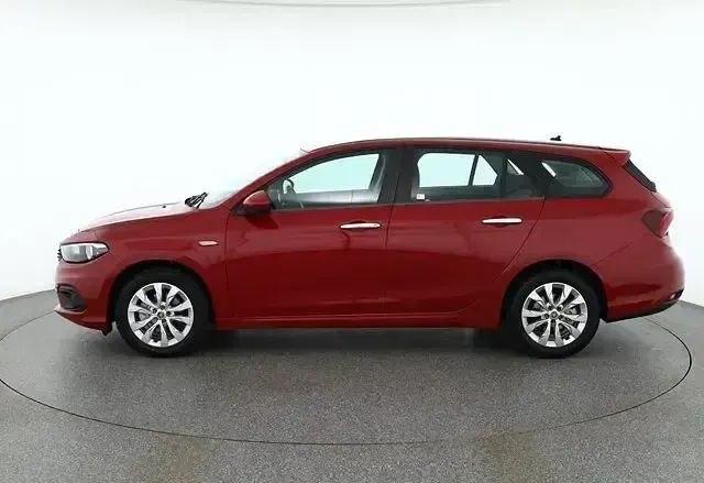 Gebraucht Fiat Tipo Pop 95 PS (69 kW) 2020 Rot Kombi
