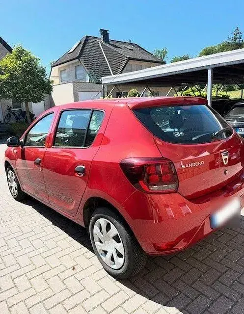 Gebraucht Dacia Sandero Essentiel 73 PS (53 kW) 2018 Rot Limousine