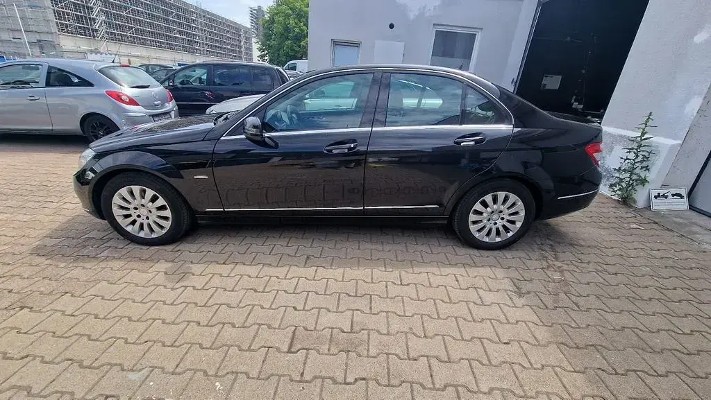 Gebraucht Mercedes C220 Elegance 170 PS (125 kW) 2008 Schwarz Limousine