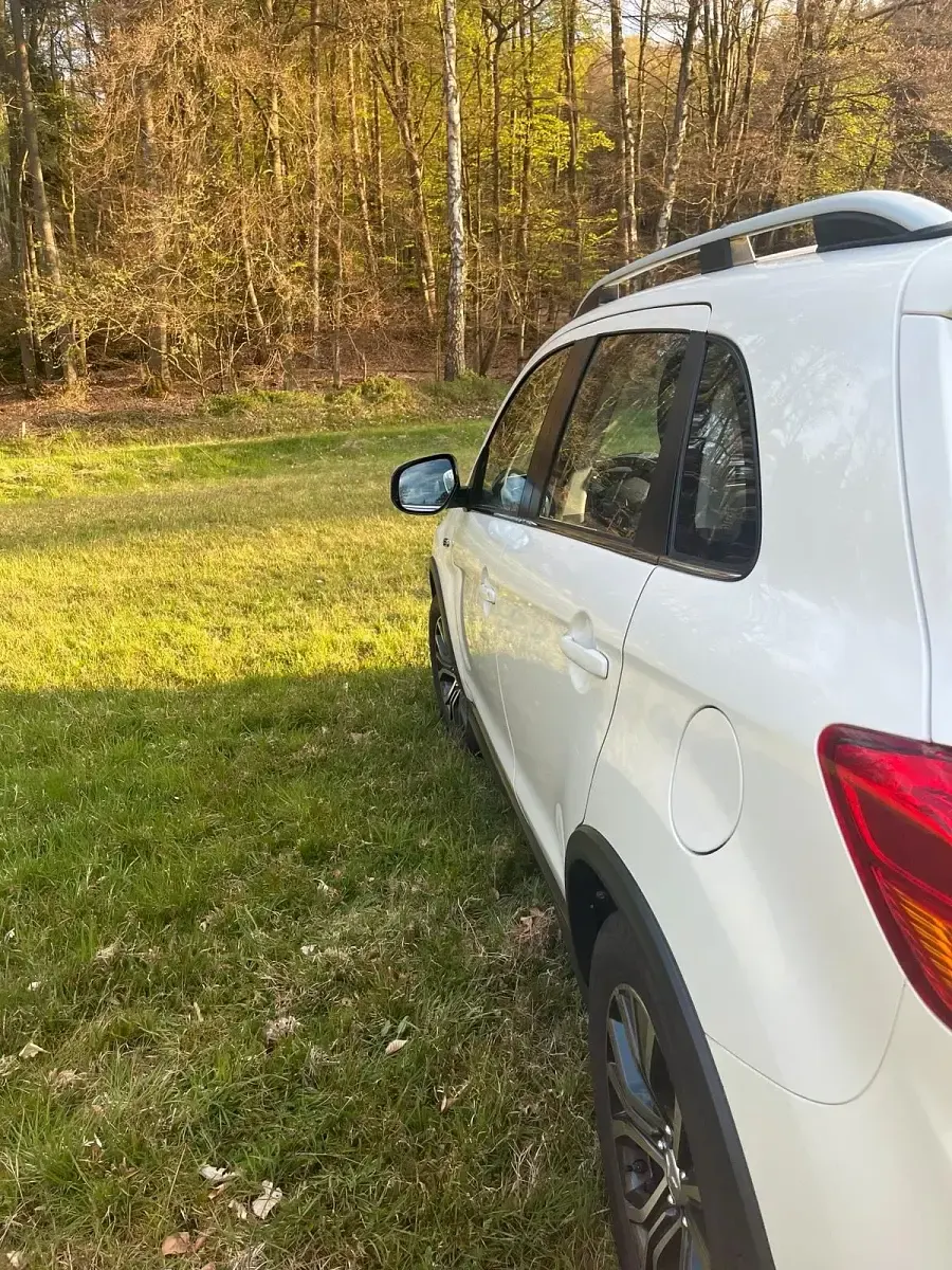 Używany Mitsubishi ASX 116 KM (85 kW) 2016 Biały SUV