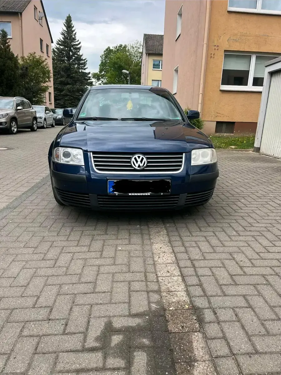 Usata VW Passat 136 CV (100 kW) 2003 Blu Berlina