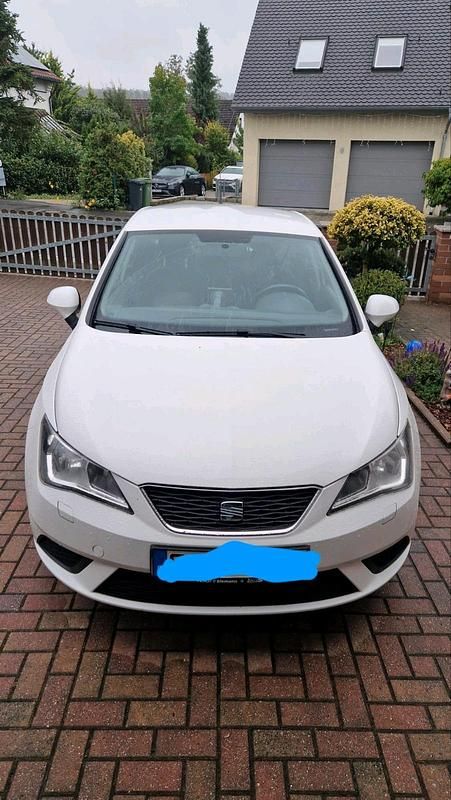 Weiß Gebraucht 2013 Seat Ibiza Kleinwagen | 2.750 € (Guter Preis) - Bild 1/4