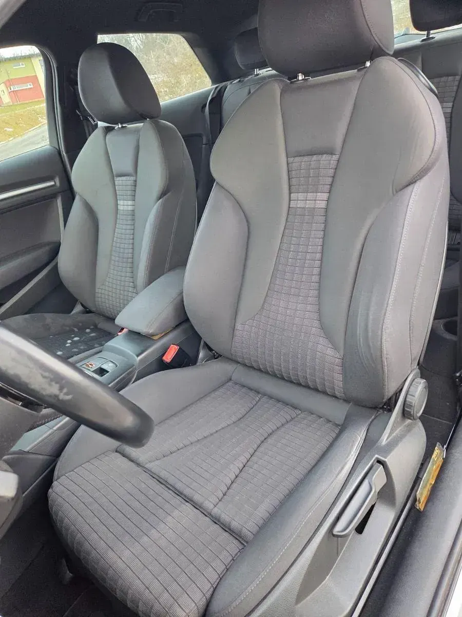 Second-hand Audi A3 Ambition 125 CP (91 kW) 2012 Negru Hatchback