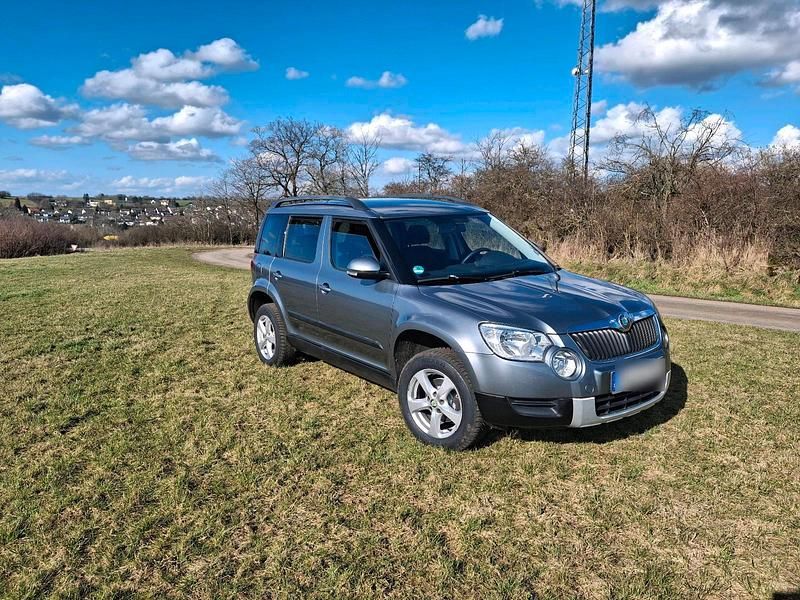 Gebraucht Skoda Yeti 105 PS (77 kW) 2011 Silber SUV